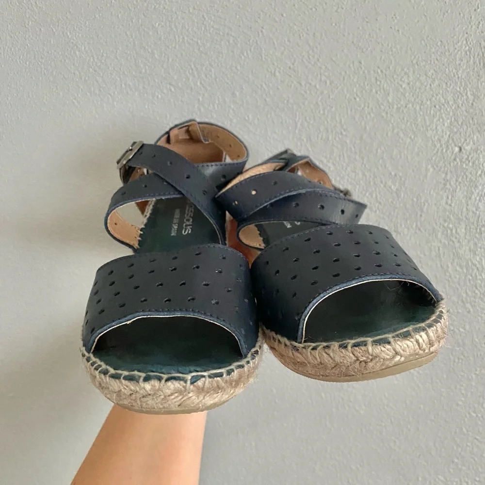 Andre Assous Womens Sandal Wedges Size 9 Leather Blue Made in Spain Espadrilles